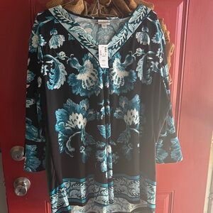 NWT AVENUE 18/20 Black & Teal Floral V-Neck Women's Top